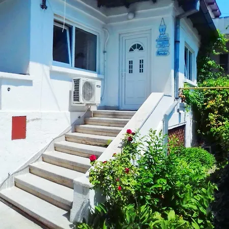 Vila Safia 度假居